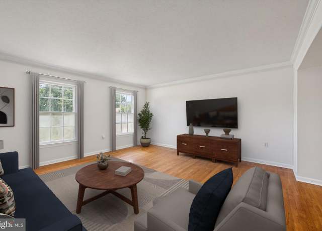 Property at 7504 Bland Dr, Manassas, VA 20109, 3 beds, 2.5 baths