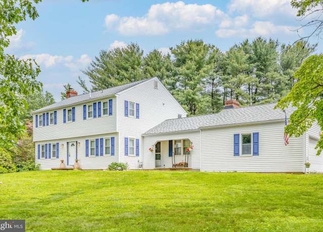 Property at 701 Fawn Rd, Newark, DE 19711, 5 beds, 3 baths