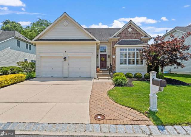 Property at 6 Easton Ln, Cinnaminson, NJ 08077, 3 beds, 2.5 baths