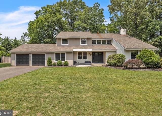 Property at 66 Bradford Way, Voorhees, NJ 08043, 5 beds, 2.5 baths