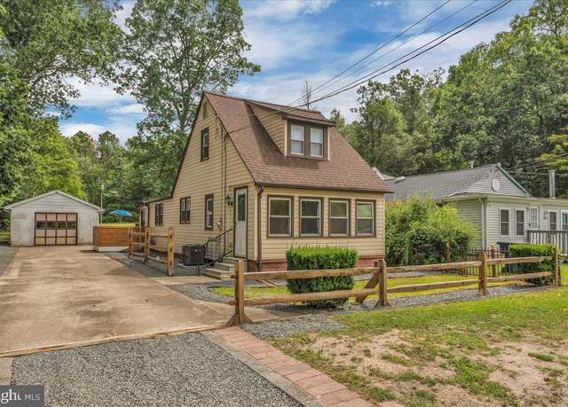 Property at 338 Laurel Ave, Williamstown, NJ 08094, 2 beds, 1 bath