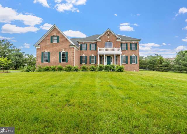 Property at 17 Grant Dr, Cream Ridge, NJ 08514, 4 beds, 4.5 baths