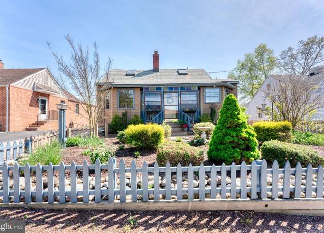Property at 203 Dayton Ave, Toms River, NJ 08753, 5 beds, 3 baths