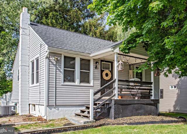 Property at 103 Dunn Ln, Pennsville, NJ 08070, 2 beds, 1 bath