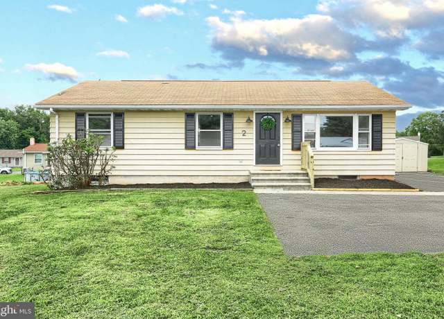 Property at 2 Cherry Ct, New Oxford, PA 17350, 3 beds, 1 bath
