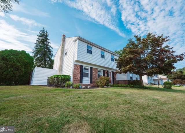 Property at 456 Hogeland Rd, Southampton, PA 18966, 4 beds, 2.5 baths