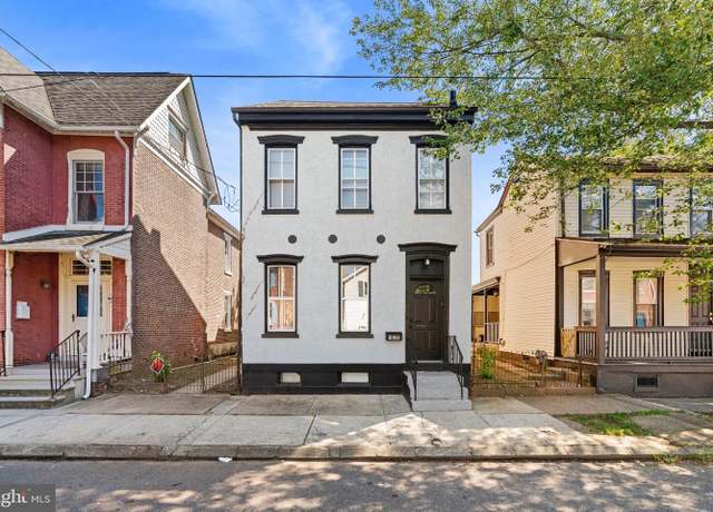 Property at 420 Walnut St, Pottstown, PA 19464, 4 beds, 2.5 baths