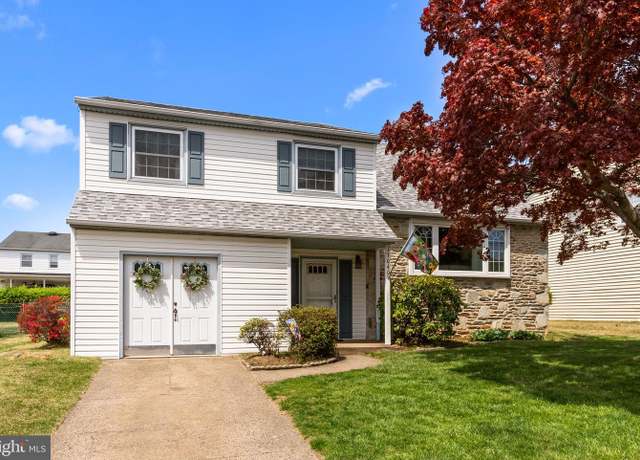 Property at 13040 Sewell Rd, Philadelphia, PA 19116, 4 beds, 2.5 baths