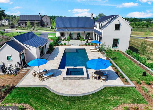 Property at 601 Martingale Ridge Dr, Middleburg, VA 20117, 4 beds, 6.5 baths