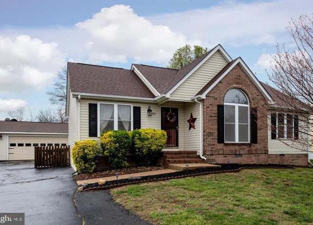 Property at 5003 Norris Dr, Fredericksburg, VA 22407, 3 beds, 2 baths
