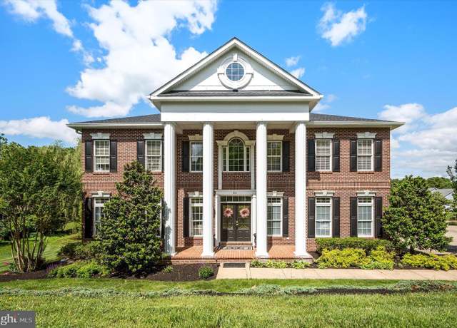 Property at 801 Armistead St, Winchester, VA 22601, 5 beds, 4 baths