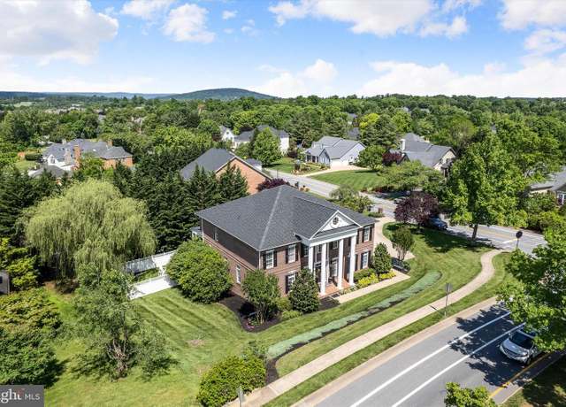 Property at 801 Armistead St, Winchester, VA 22601, 5 beds, 4 baths