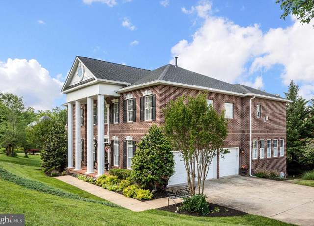Property at 801 Armistead St, Winchester, VA 22601, 5 beds, 4 baths