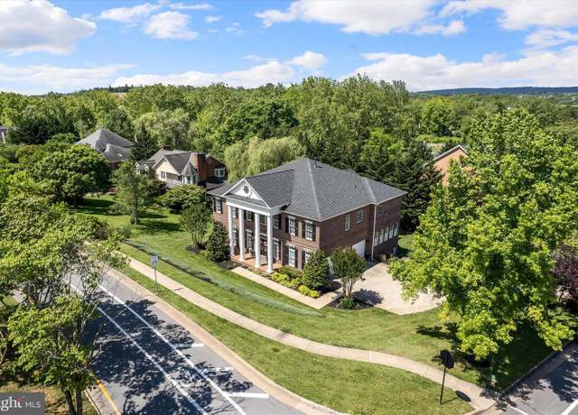 Property at 801 Armistead St, Winchester, VA 22601, 5 beds, 4 baths