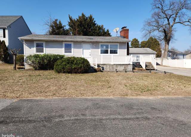 Property at 916 Marthas Vineyard Ln, Pasadena, MD 21122, 3 beds, 2 baths
