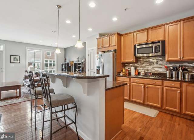 Property at 410 Lady Fern Pl, Gaithersburg, MD 20878, 3 beds, 3 baths