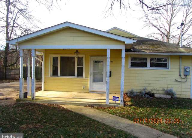 Property at 7801 Greenleaf Rd, Hyattsville, MD 20785, 3 beds, 1 bath
