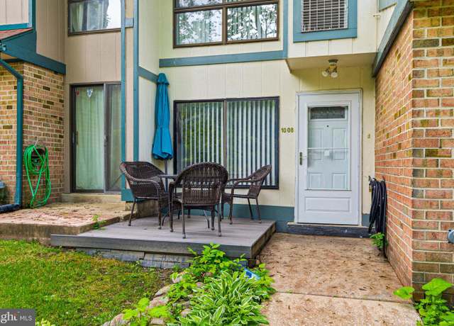 Property at 1008 Timber Creek Rd, Clementon, NJ 08021, 2 beds, 2.5 baths