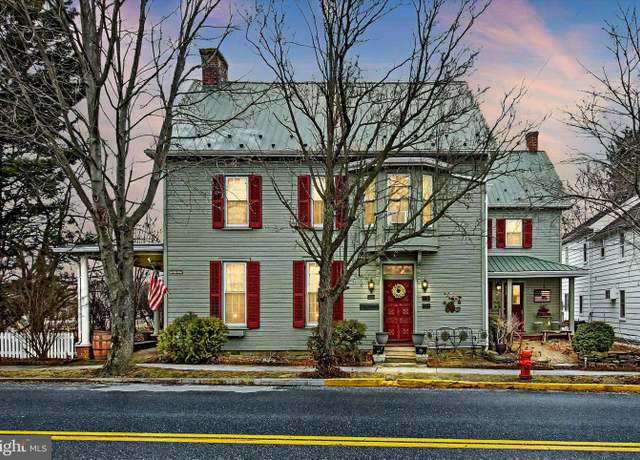 Property at 18 E Main St, Fairfield, PA 17320, 5 beds, 3.5 baths