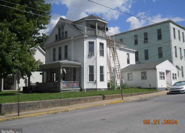 Property at 200 E Orange St, Shippensburg, PA 17257, 5 beds, 1 bath
