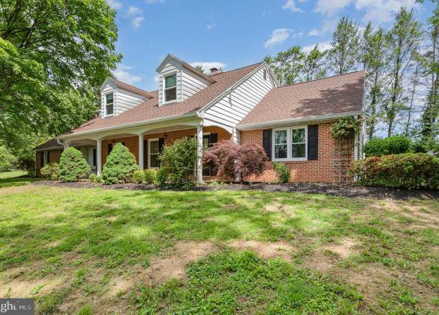 Property at 4210 Mcintosh Rd, Harrisburg, PA 17112, 5 beds, 3.5 baths