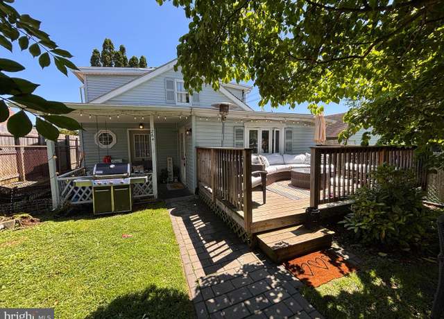 Property at 264 Roberts Ave, Conshohocken, PA 19428, 2 beds, 1 bath