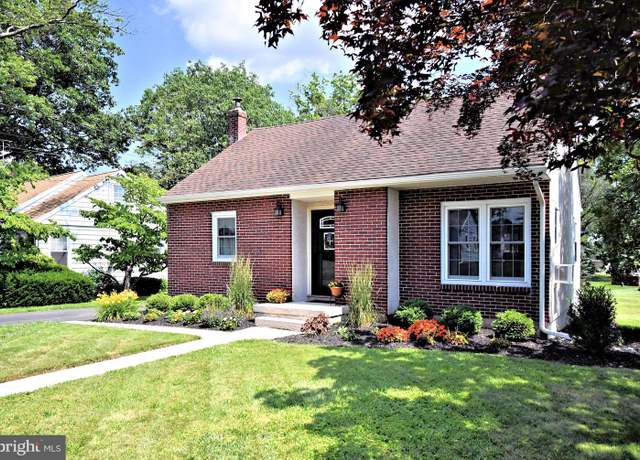 Property at 126 W School St, Hatfield, PA 19440, 4 beds, 2 baths