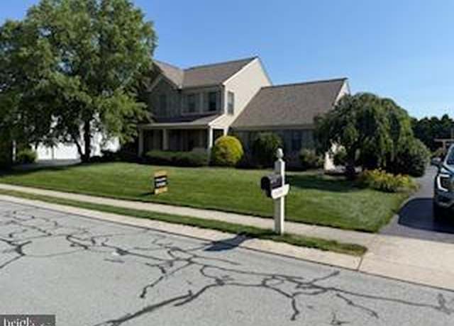 Property at 1309 Sterling Dr, York, PA 17404, 4 beds, 3 baths