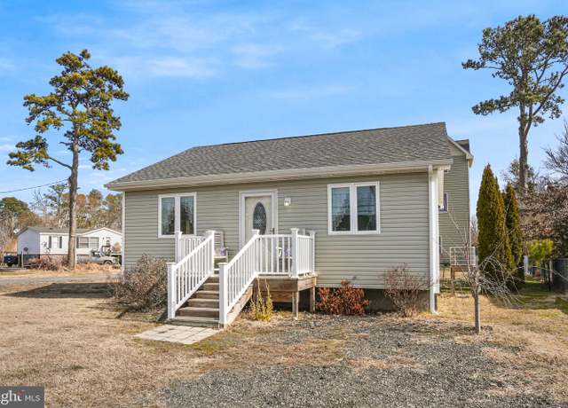 Property at 6483 Church St, Chincoteague Island, VA 23336, 1 bed, 1.5 baths