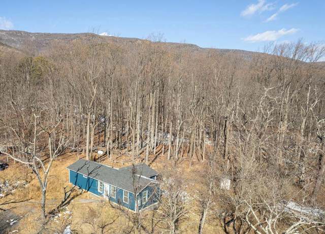 Property at 482 Diamondback Ln, Winchester, VA 22602, 3 beds, 2 baths