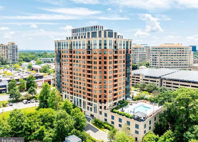 Property at 1830 Fountain Dr #1305, Reston, VA 20190, 3 beds, 3.5 baths