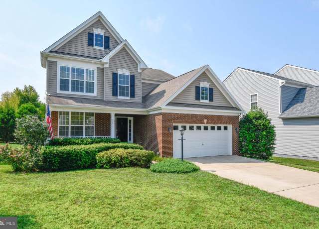 Property at 5613 Minnie Ct, Woodbridge, VA 22193, 6 beds, 5.5 baths