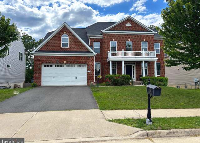 Property at 3348 Soaring Cir, Woodbridge, VA 22193, 5 beds, 4.5 baths