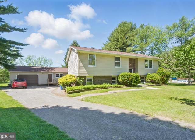 Property at 4202 Wolf Ct, Hampstead, MD 21074, 3 beds, 2 baths