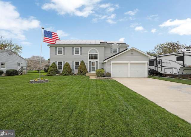 Property at 11 Plantation Ct, Sewell, NJ 08080, 4 beds, 3 baths