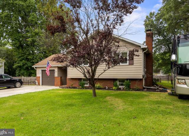 Property at 1174 Bennett Dr, Woodbury, NJ 08096, 3 beds, 1.5 baths