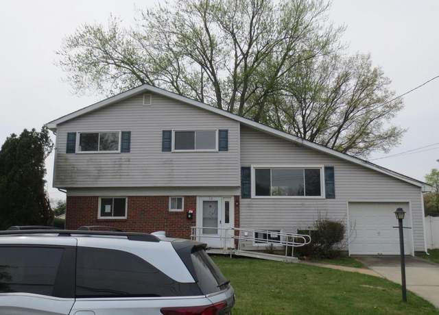 Property at 13 Sycamore Way, Hamilton, NJ 08690, 4 beds, 1.5 baths