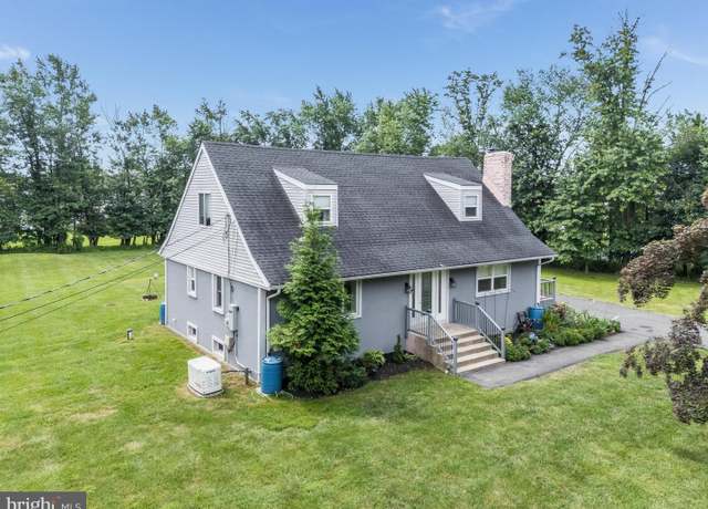 Property at 253 Old Penn Law Rd E, Pennington, NJ 08534, 4 beds, 2.5 baths