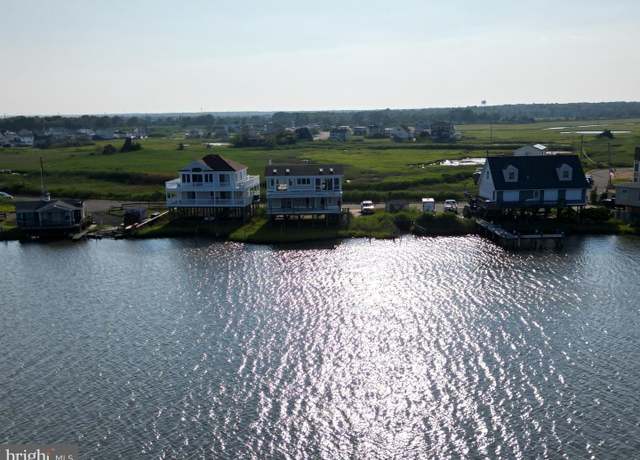 Property at 1425 E Mallard Dr, Manahawkin, NJ 08050, 4 beds, 2 baths