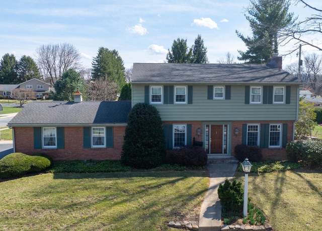 Property at 30 Kirkwood Ave, Reading, PA 19608, 4 beds, 3.5 baths