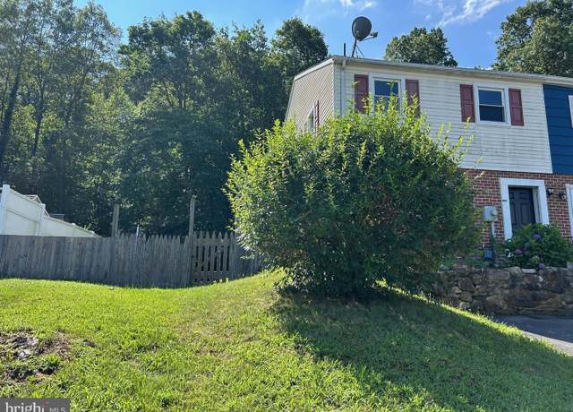 Property at 1046 Fox Run, Reading, PA 19606, 3 beds, 1.5 baths