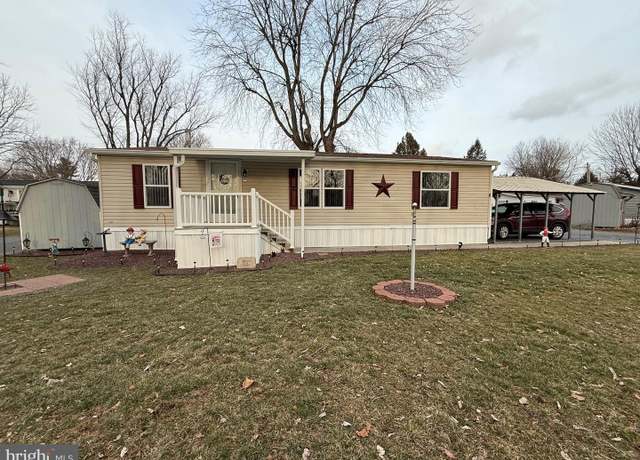 Property at 100 Market St, Bainbridge, PA 17502, 3 beds, 2 baths