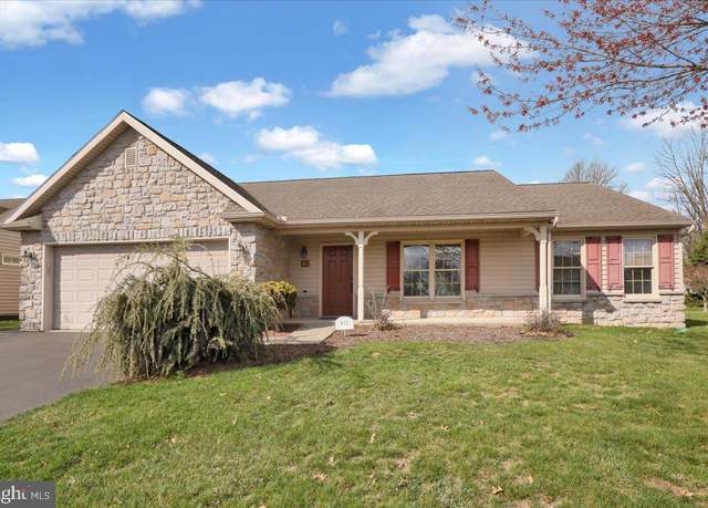 Property at 812 Cambridge Dr, Manheim, PA 17545, 3 beds, 2 baths