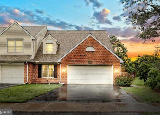 Property at 416 Huntington Dr, Mountville, PA 17554, 3 beds, 2.5 baths