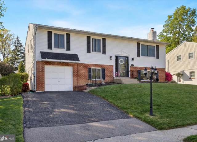 Property at 4051 Center Ave, Lafayette Hill, PA 19444, 4 beds, 2.5 baths