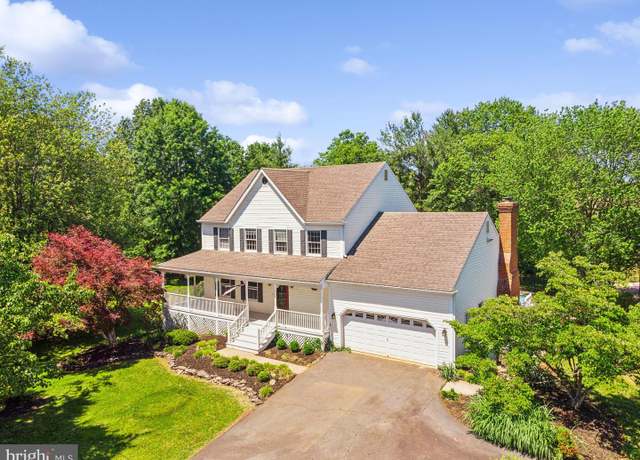Property at 7708 Castlebury Ct, Warrenton, VA 20186, 3 beds, 2.5 baths