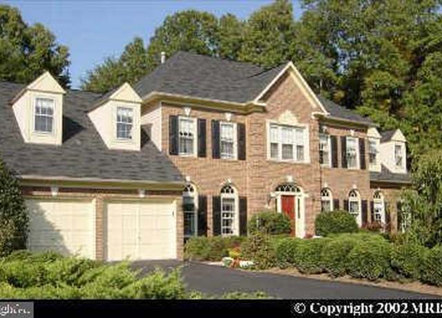 Property at 8622 Cross Chase Ct, Fairfax Station, VA 22039, 5 beds, 2.5 baths