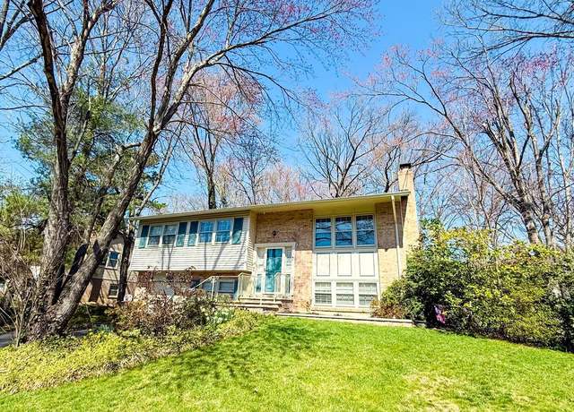 Property at 8618 Woodview Dr, Springfield, VA 22153, 4 beds, 3 baths