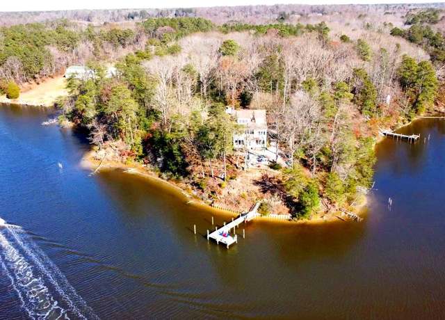 Property at 501 Doggett Ln, Lancaster, VA 22503, 4 beds, 4.5 baths