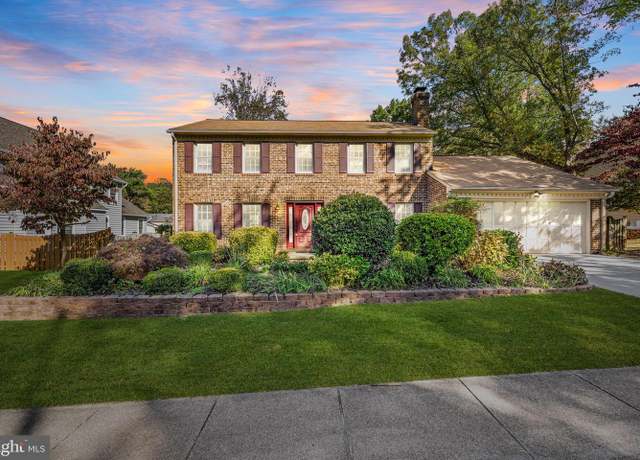 Property at 16206 Edgewood Dr, Dumfries, VA 22025, 4 beds, 2.5 baths